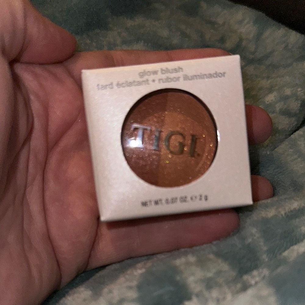 TIGI Glow Blush - Radiant Gold